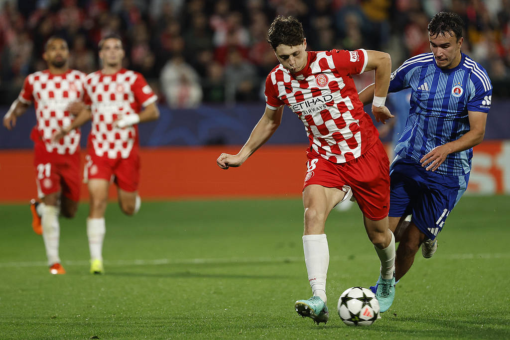 莱比锡红牛在比赛中表现出色，轻松获胜