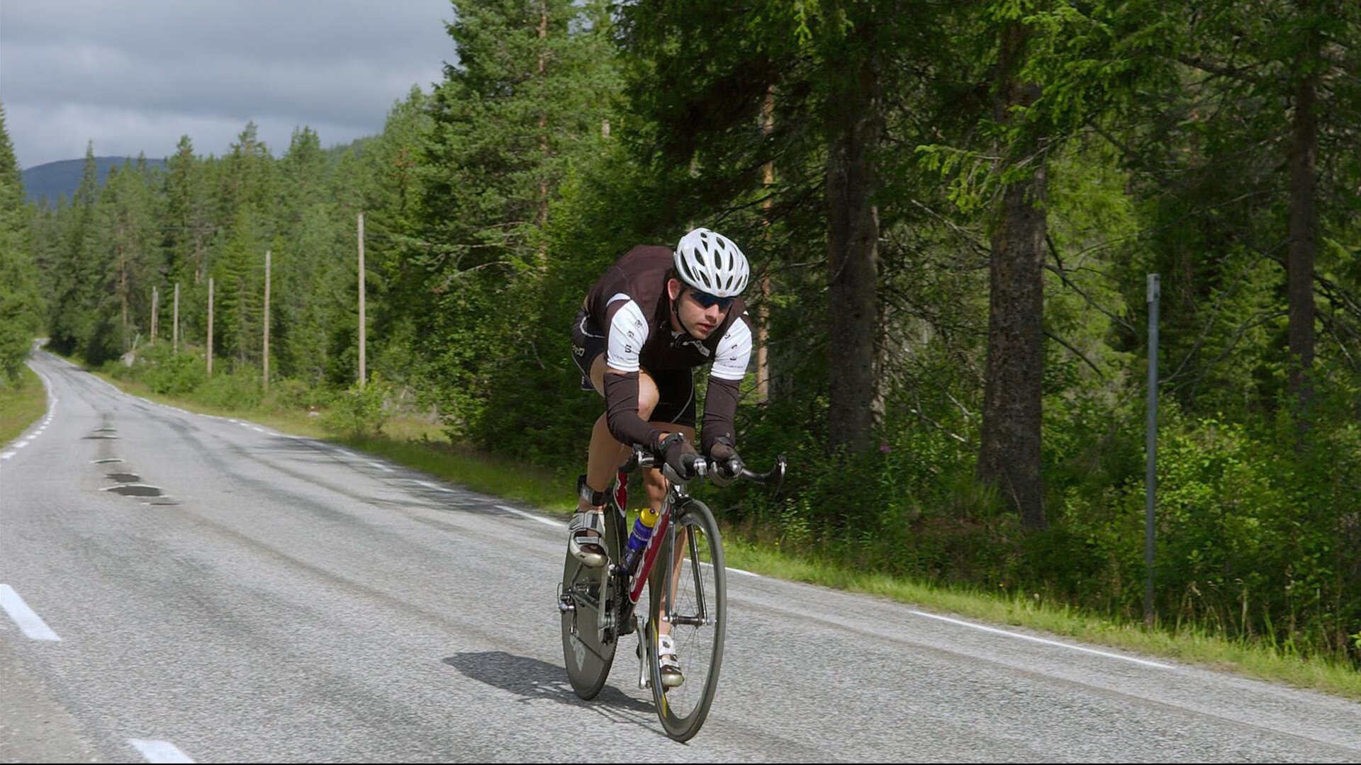 开云APP-帕尔默的魔法之夜，一记任意球改写英超争冠史诗